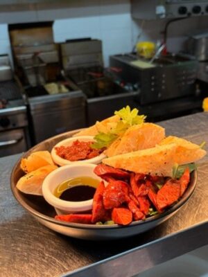 Chorizo withTurkish Bread and Dips (2)